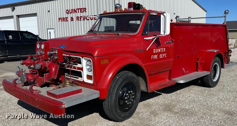 image for item KL9242 1972 Chevrolet C50  pumper fire truck