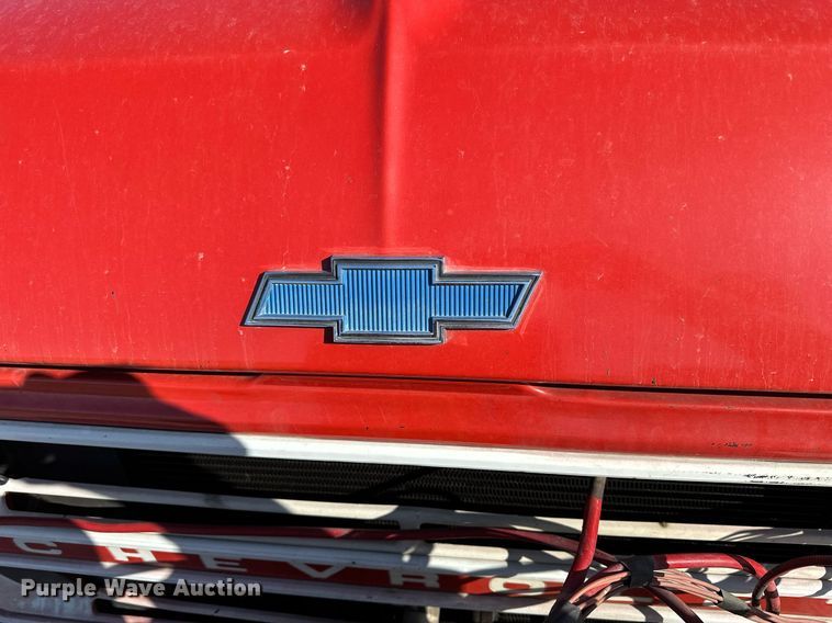 image for item KL9242 1972 Chevrolet C50  pumper fire truck