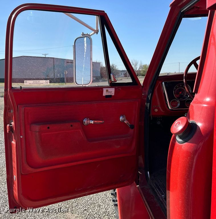 image for item KL9242 1972 Chevrolet C50  pumper fire truck