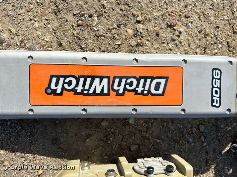image for item KL9260 Ditch Witch 950R  line locator