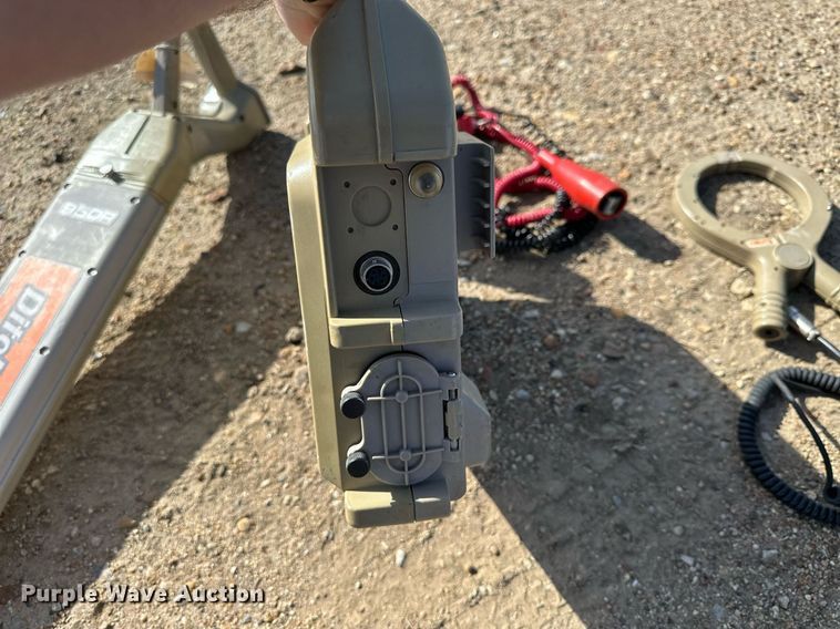 image for item KL9260 Ditch Witch 950R  line locator