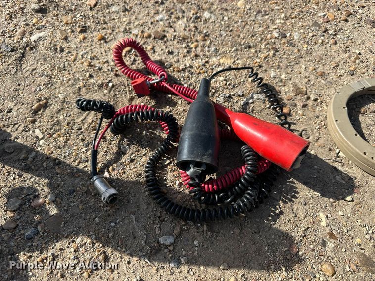 image for item KL9260 Ditch Witch 950R  line locator