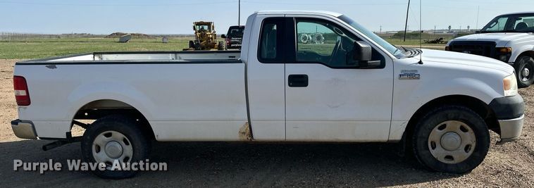 image for item KL9261 2005 Ford F150  pickup truck