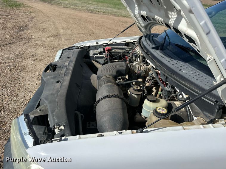 image for item KL9261 2005 Ford F150  pickup truck