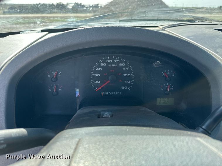 image for item KL9261 2005 Ford F150  pickup truck