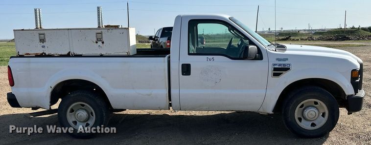 image for item KL9262 2008 Ford F250 Super Duty  pickup truck