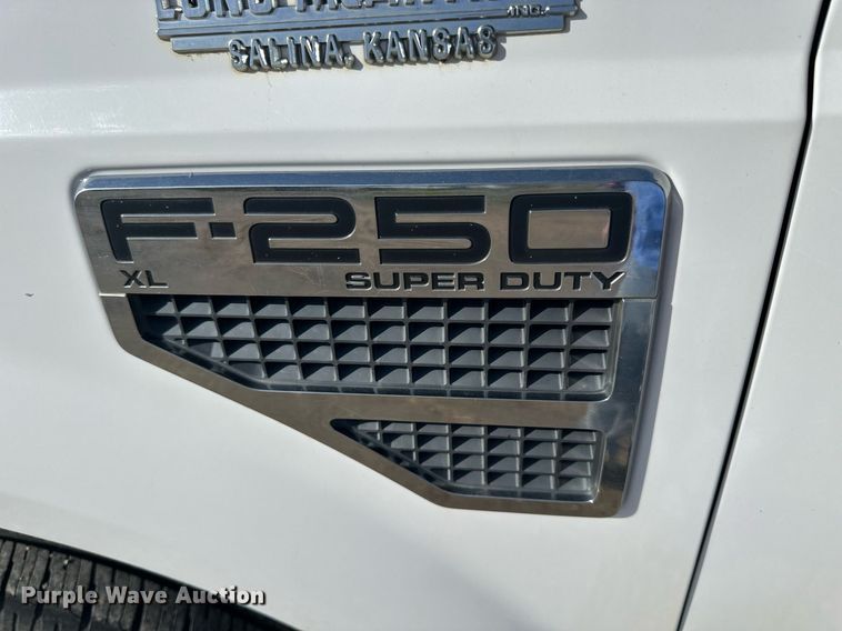 image for item KL9262 2008 Ford F250 Super Duty  pickup truck