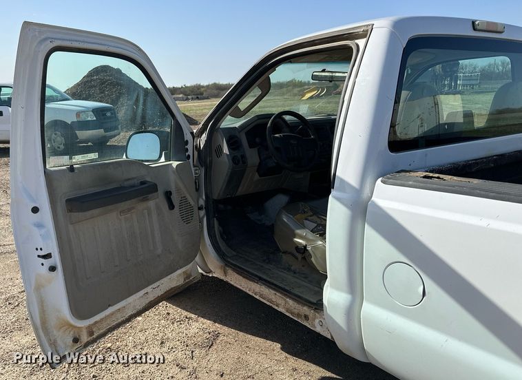 image for item KL9262 2008 Ford F250 Super Duty  pickup truck