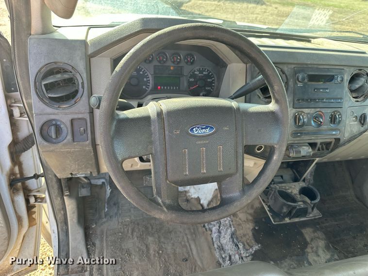 image for item KL9262 2008 Ford F250 Super Duty  pickup truck