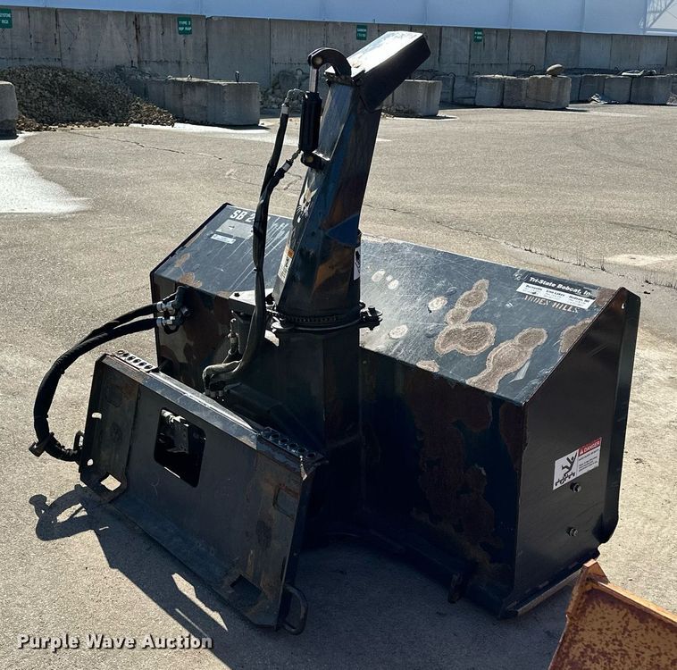 image for item KU9921 2010 Bobcat SB240X72  skid steer snow blower