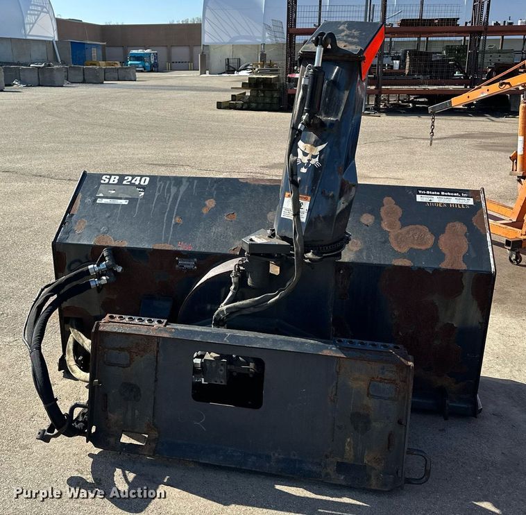 image for item KU9921 2010 Bobcat SB240X72  skid steer snow blower