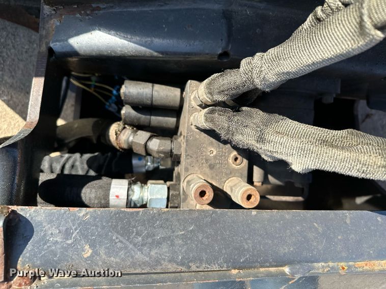 image for item KU9921 2010 Bobcat SB240X72  skid steer snow blower