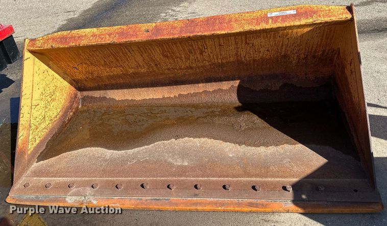 image for item KU9922 Skid steer bucket