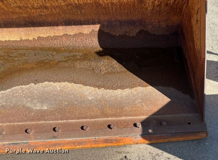 image for item KU9922 Skid steer bucket