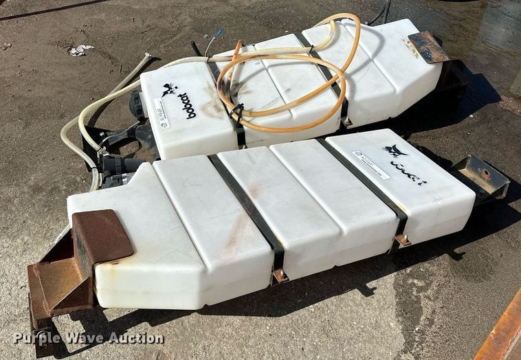 image for item KU9922 Skid steer bucket