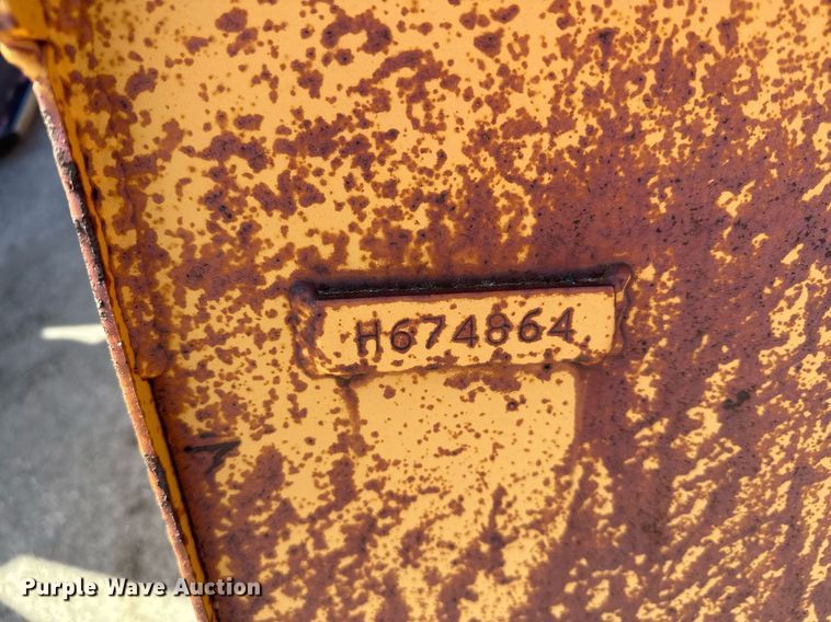 image for item KU9922 Skid steer bucket