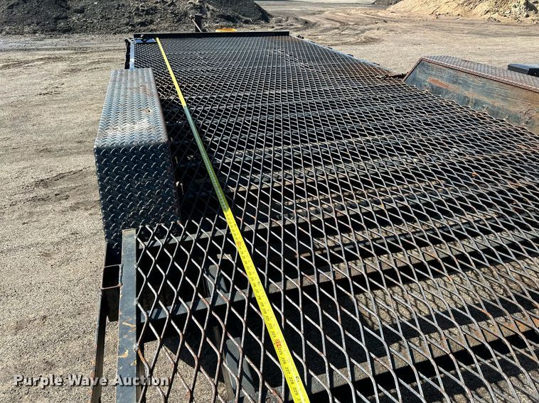 image for item KU9925 2005 Felling FT12-WD  equipment trailer