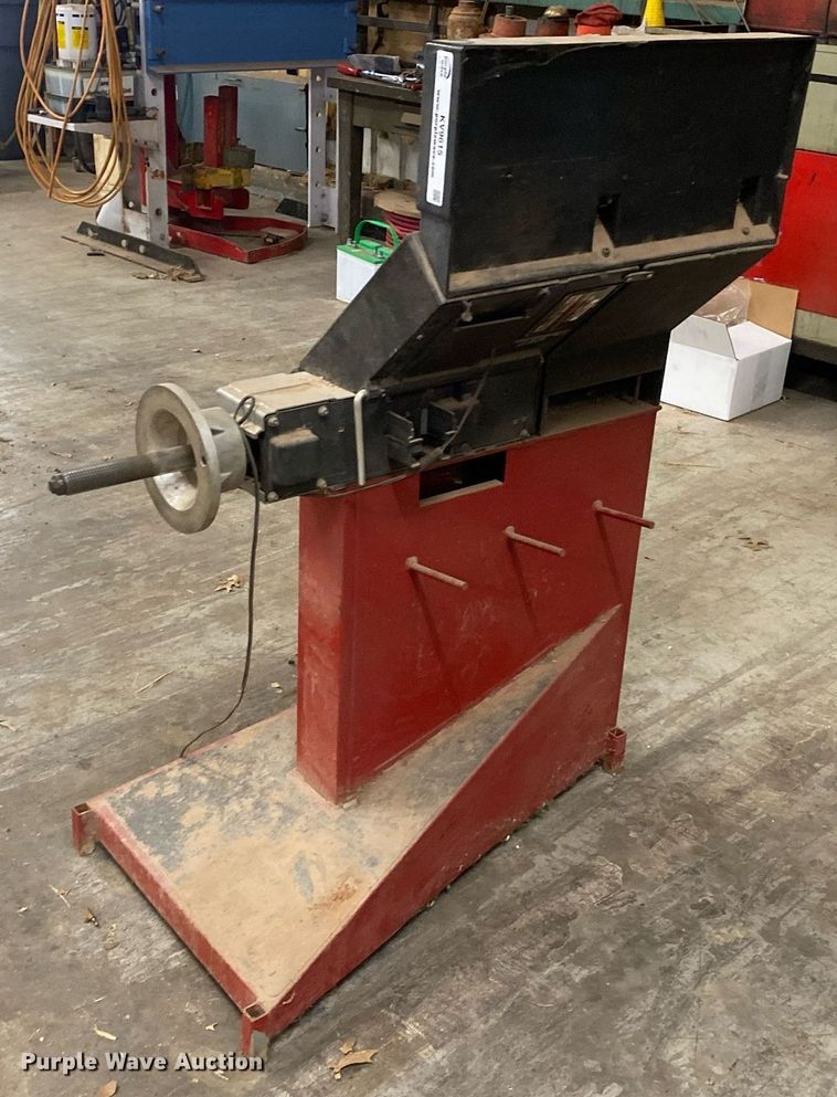 image for item KV9615 Snap-on  wheel balancer