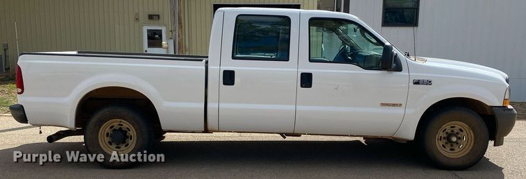 image for item KV9616 2004 Ford F350 Super Duty  Crew Cab pickup truck