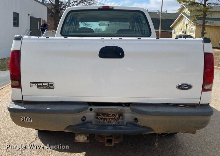 image for item KV9616 2004 Ford F350 Super Duty  Crew Cab pickup truck