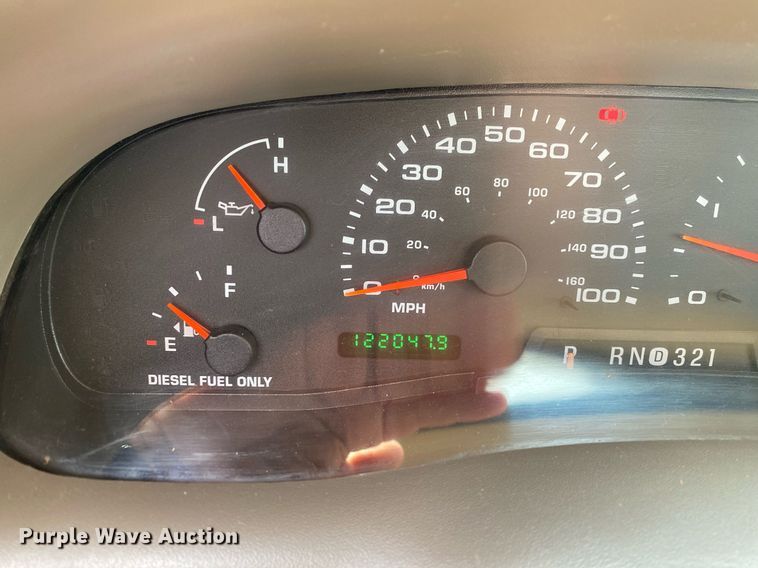 image for item KV9616 2004 Ford F350 Super Duty  Crew Cab pickup truck