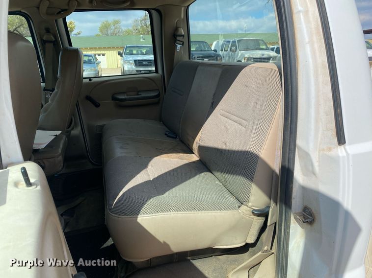 image for item KV9616 2004 Ford F350 Super Duty  Crew Cab pickup truck