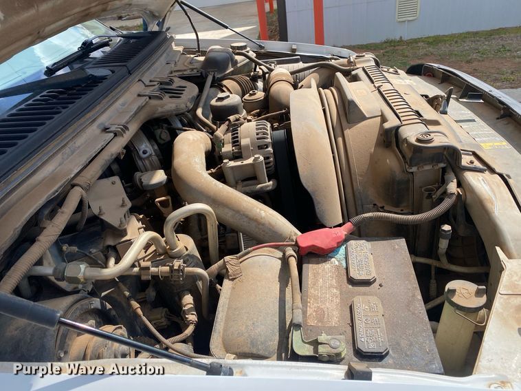 image for item KV9616 2004 Ford F350 Super Duty  Crew Cab pickup truck