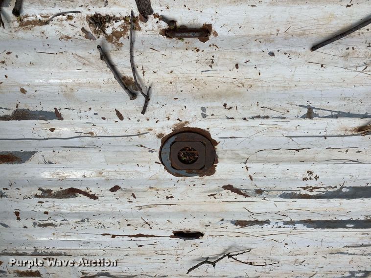 image for item KV9616 2004 Ford F350 Super Duty  Crew Cab pickup truck