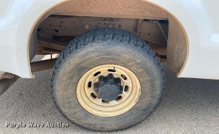 image for item KV9616 2004 Ford F350 Super Duty  Crew Cab pickup truck