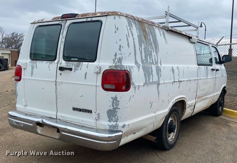 image for item KV9617 2002 Dodge Ram 2500  van