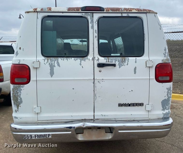 image for item KV9617 2002 Dodge Ram 2500  van