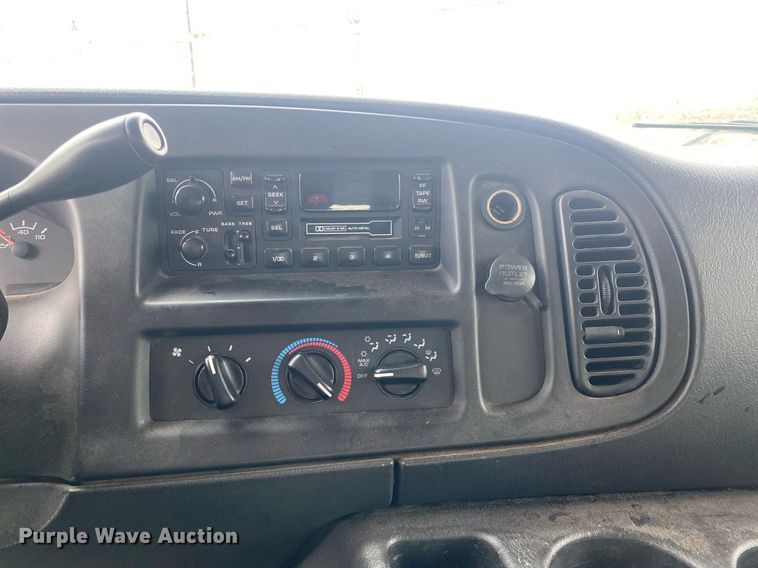 image for item KV9617 2002 Dodge Ram 2500  van