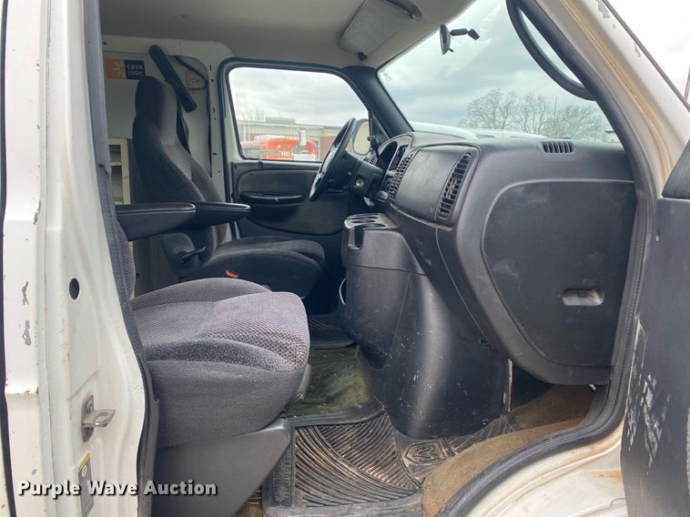 image for item KV9617 2002 Dodge Ram 2500  van