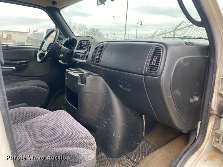image for item KV9617 2002 Dodge Ram 2500  van