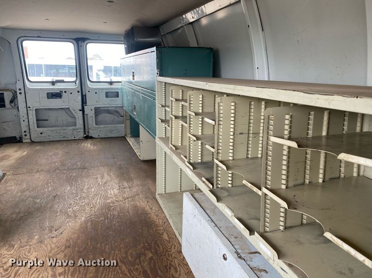 image for item KV9617 2002 Dodge Ram 2500  van