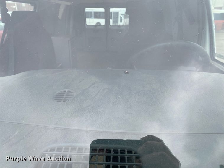 image for item KV9617 2002 Dodge Ram 2500  van