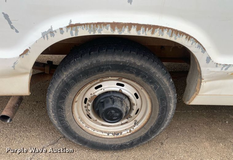 image for item KV9617 2002 Dodge Ram 2500  van