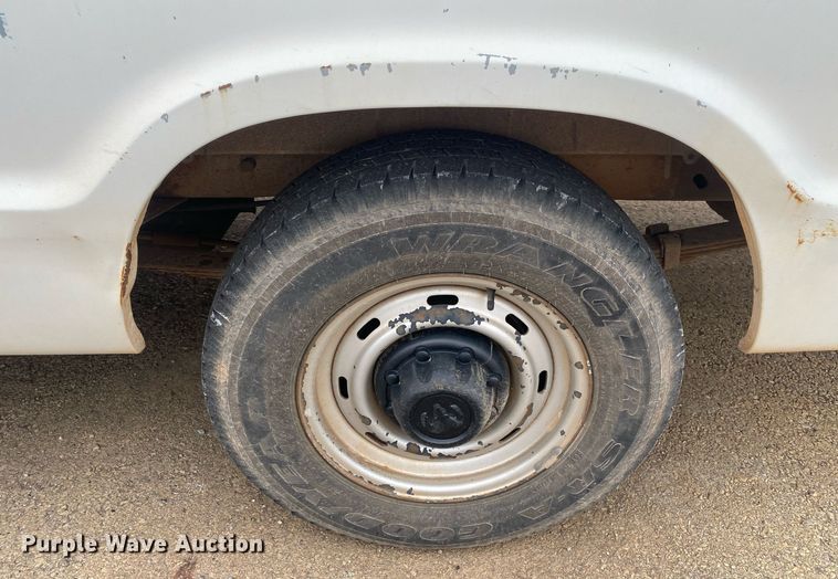 image for item KV9617 2002 Dodge Ram 2500  van