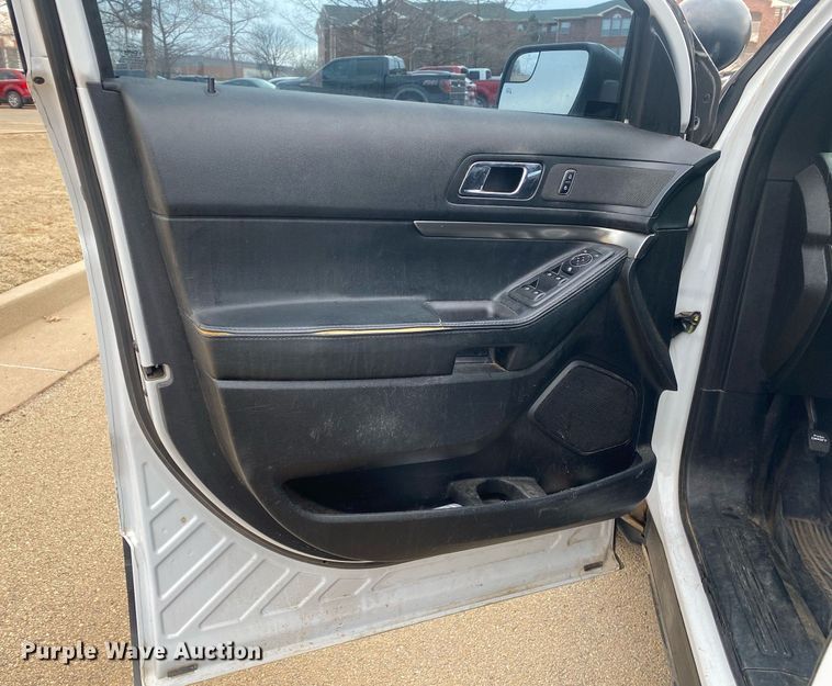 image for item KV9619 2017 Ford Explorer Police  SUV