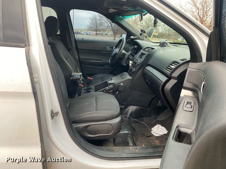 image for item KV9619 2017 Ford Explorer Police  SUV