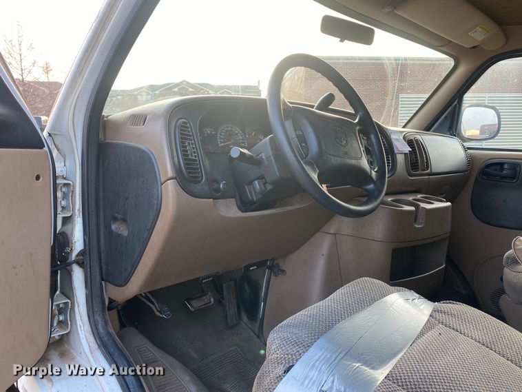 image for item KV9620 2000 Dodge Ram 2500  van