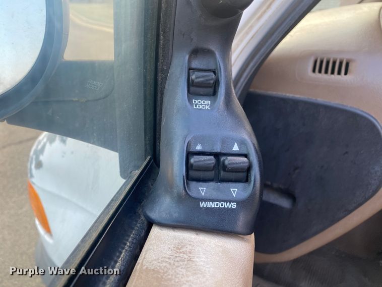 image for item KV9620 2000 Dodge Ram 2500  van