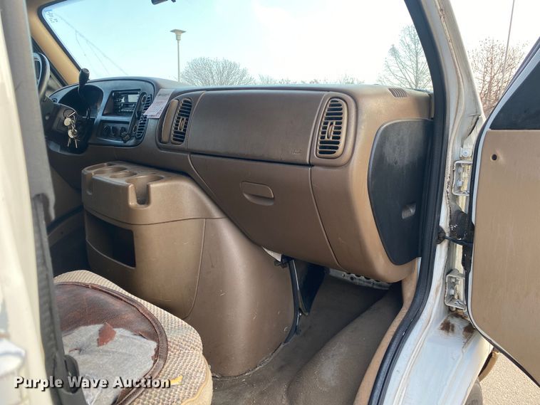 image for item KV9620 2000 Dodge Ram 2500  van