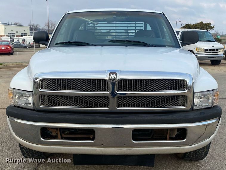 image for item KV9621 2001 Dodge Ram 2500  Quad Cab flatbed truck