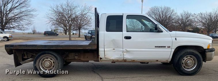 image for item KV9621 2001 Dodge Ram 2500  Quad Cab flatbed truck