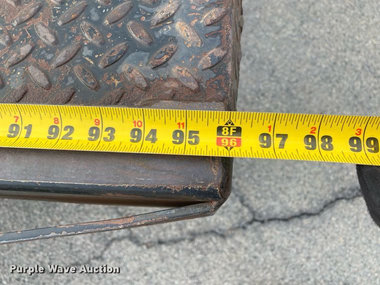 image for item KV9621 2001 Dodge Ram 2500  Quad Cab flatbed truck