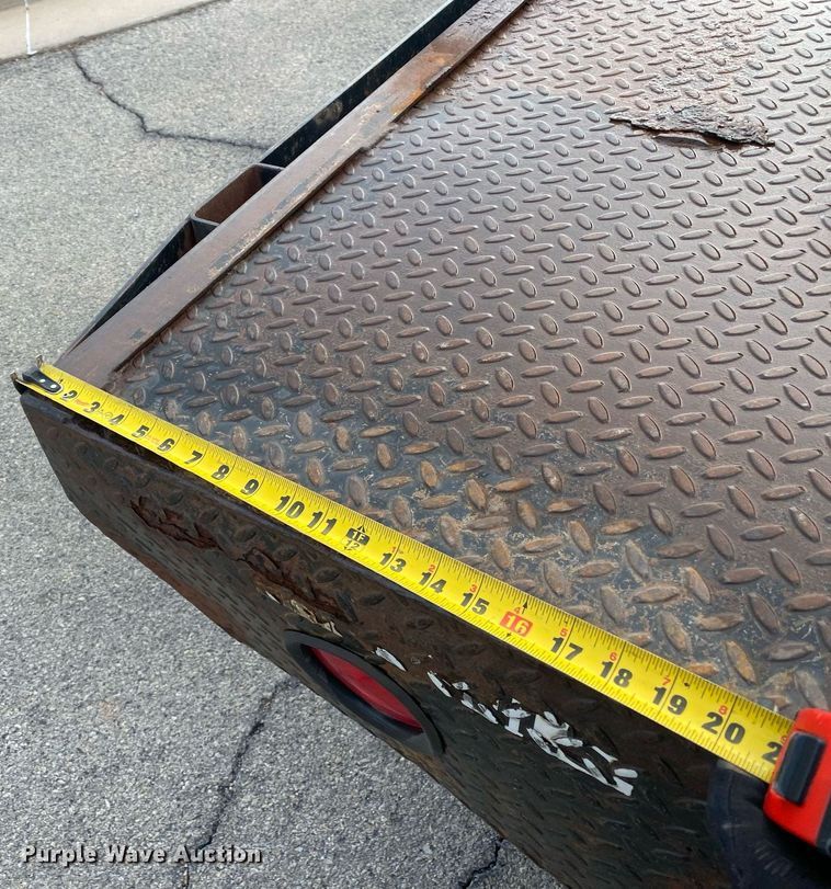 image for item KV9621 2001 Dodge Ram 2500  Quad Cab flatbed truck