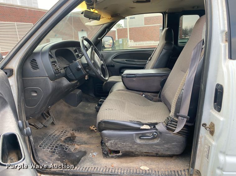 image for item KV9621 2001 Dodge Ram 2500  Quad Cab flatbed truck