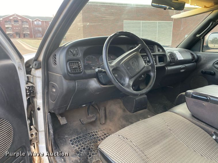 image for item KV9621 2001 Dodge Ram 2500  Quad Cab flatbed truck