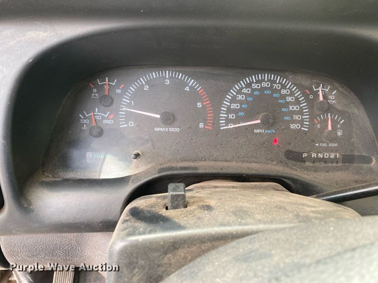 image for item KV9621 2001 Dodge Ram 2500  Quad Cab flatbed truck